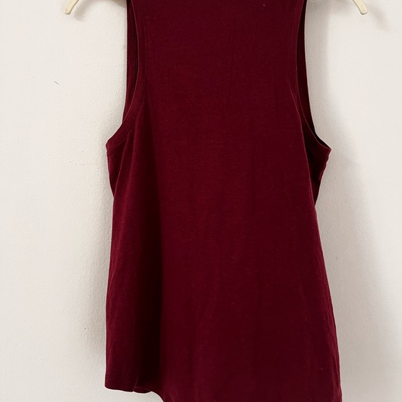 Beautiful Sleeveless maroon tank top by RUE21 XS size - Picture 3 of 4